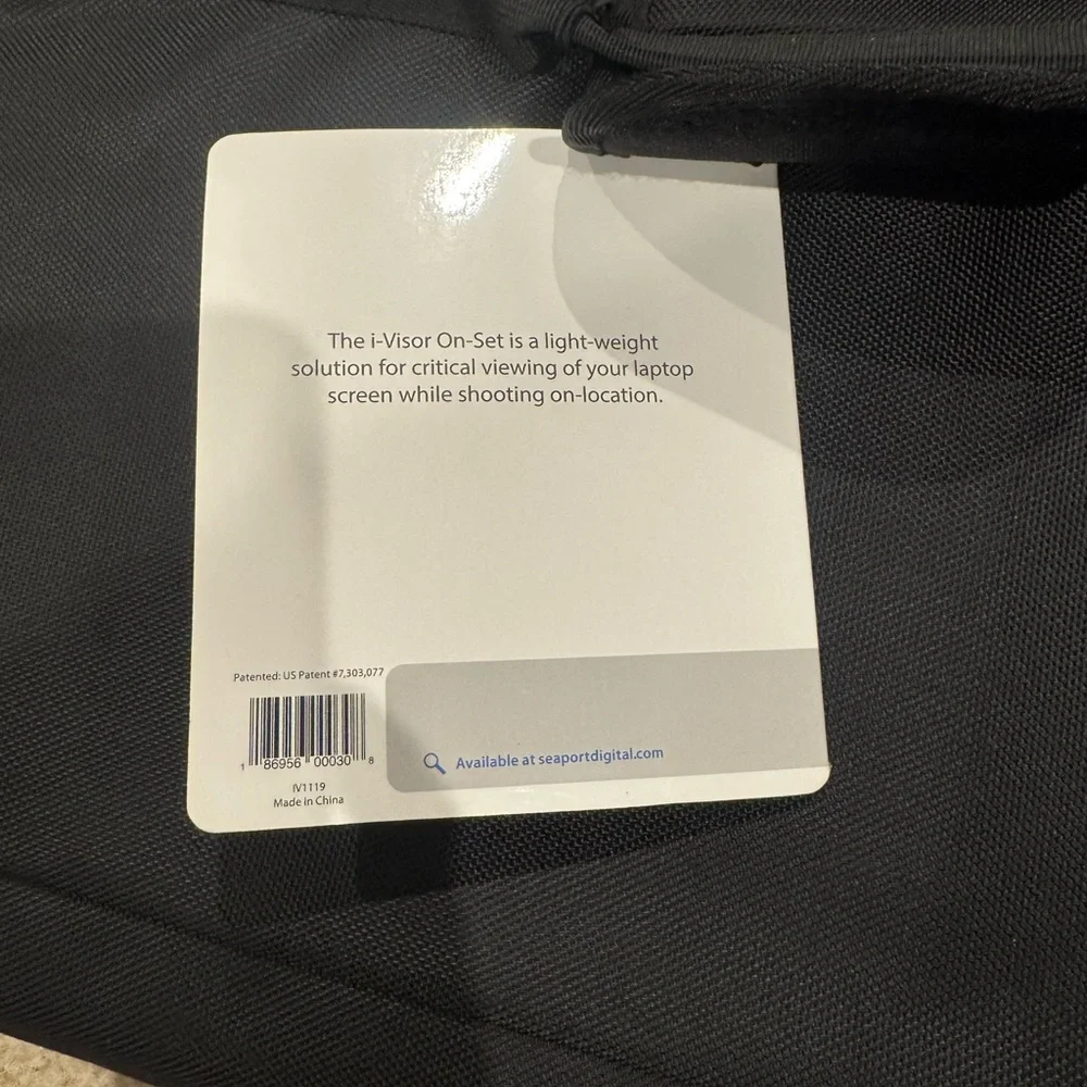 On-Set I-Visor for laptops 17.5x11.5x11.5-14